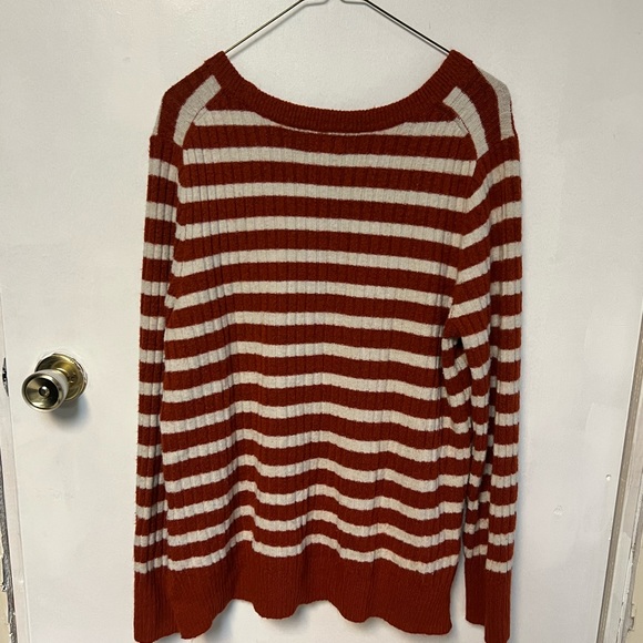 Stripped Burnt Orange sweater - Picture 2 of 3